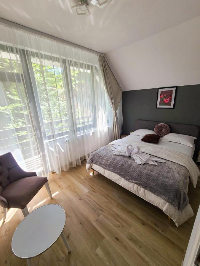 Baile Puturoasa Hotel Vama  ภายนอก รูปภาพ