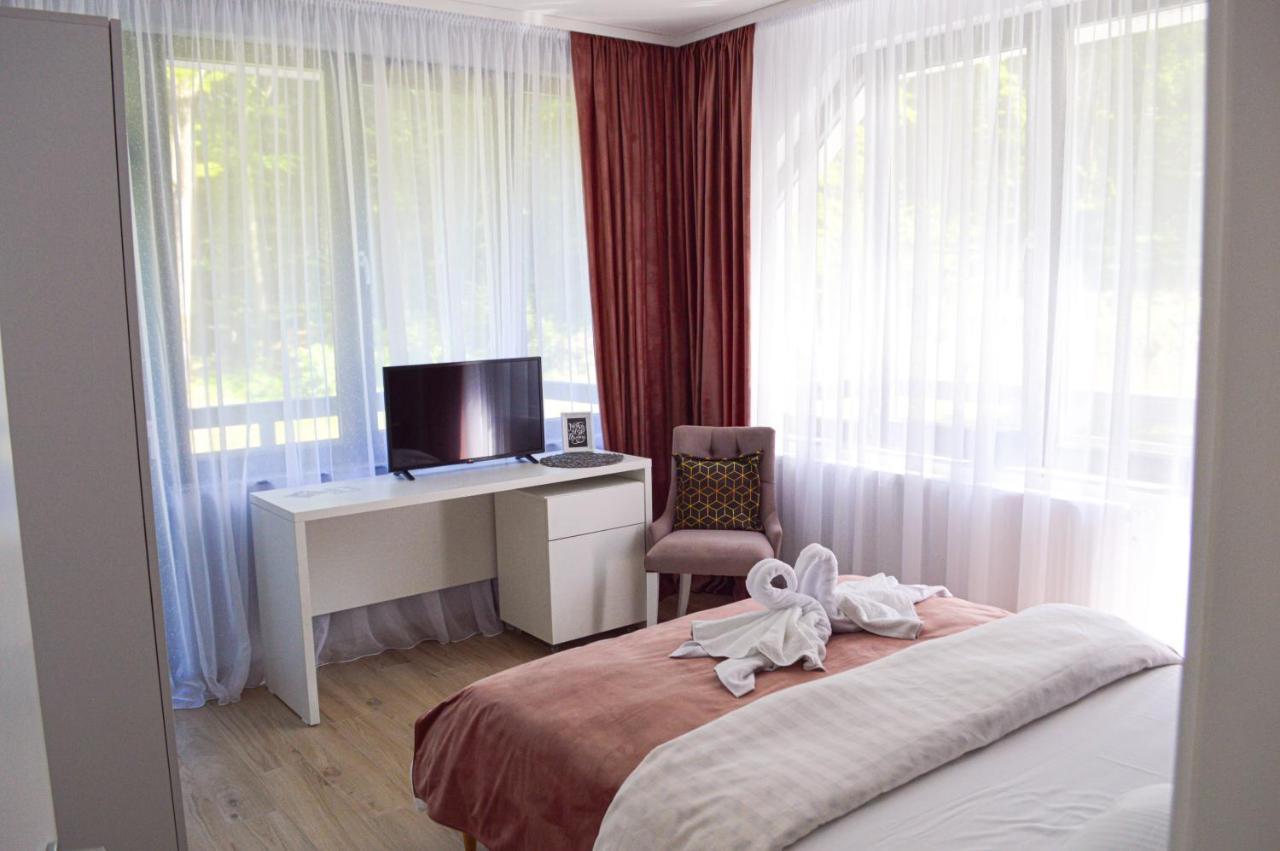 Baile Puturoasa Hotel Vama  ภายนอก รูปภาพ