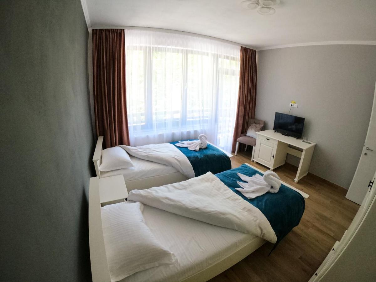Baile Puturoasa Hotel Vama  ภายนอก รูปภาพ